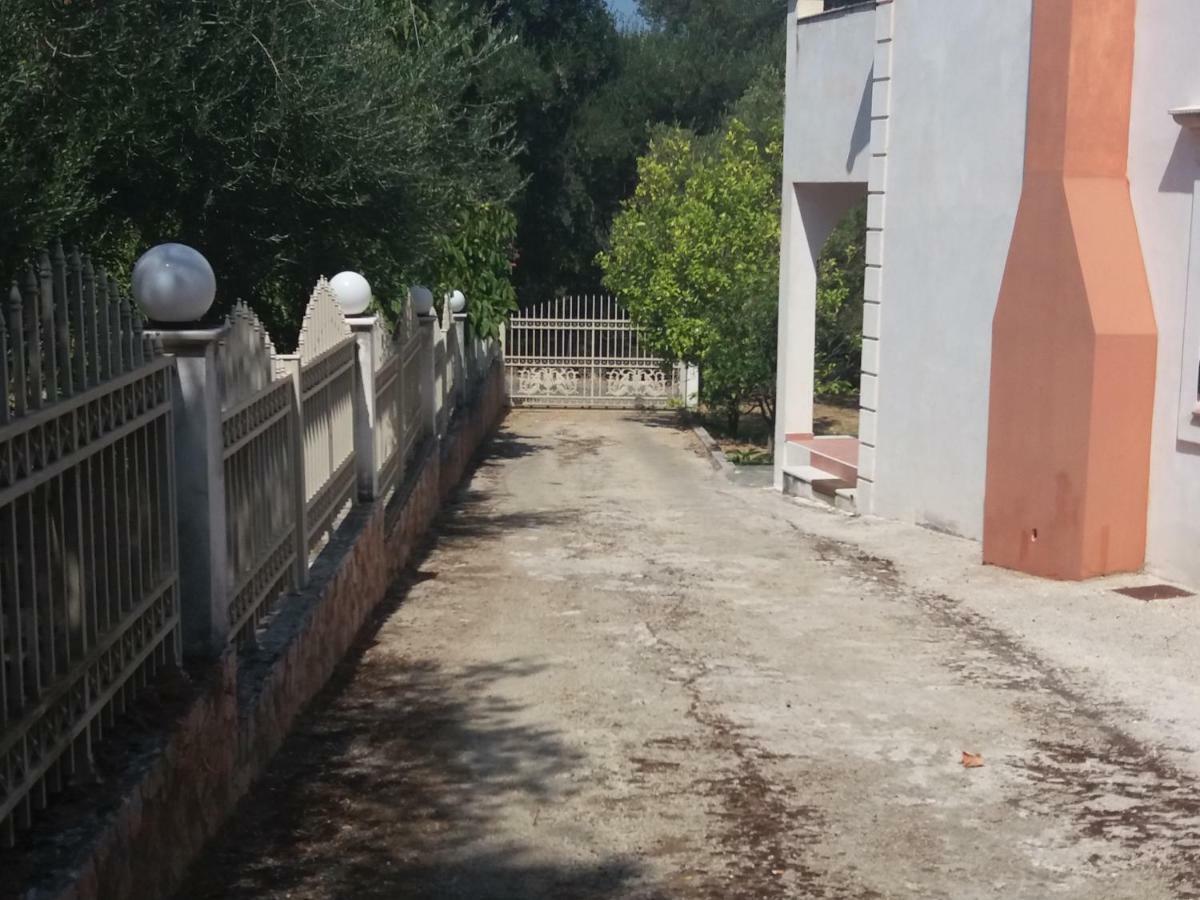 Areti'S Apartment Агиос Георгиос Пагон Екстериор снимка